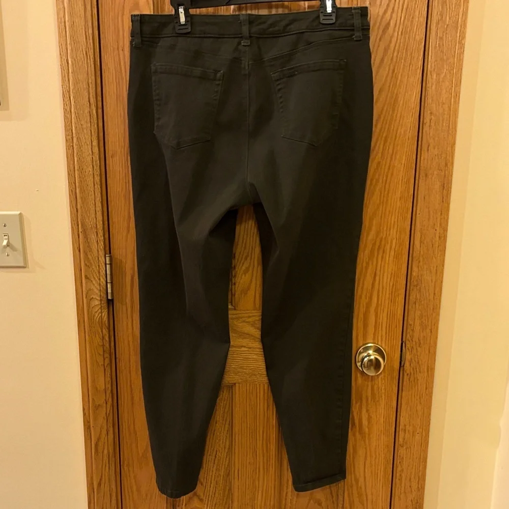 Style & Co. Dark Green Curvy Skinny Leg Jeans - Picture 7 of 8